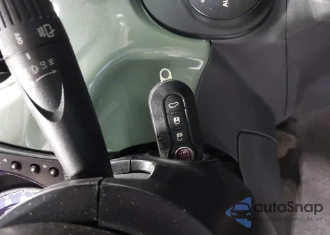 2017 Fiat 500 Lounge z USA, uszkodzony, nr VIN 3C3CFFCR1HT502950